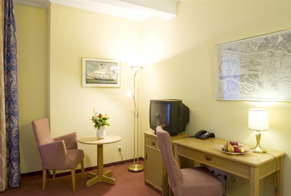 Relexa Hotel Bellevue An Der Alster Hamburg Bagian luar foto