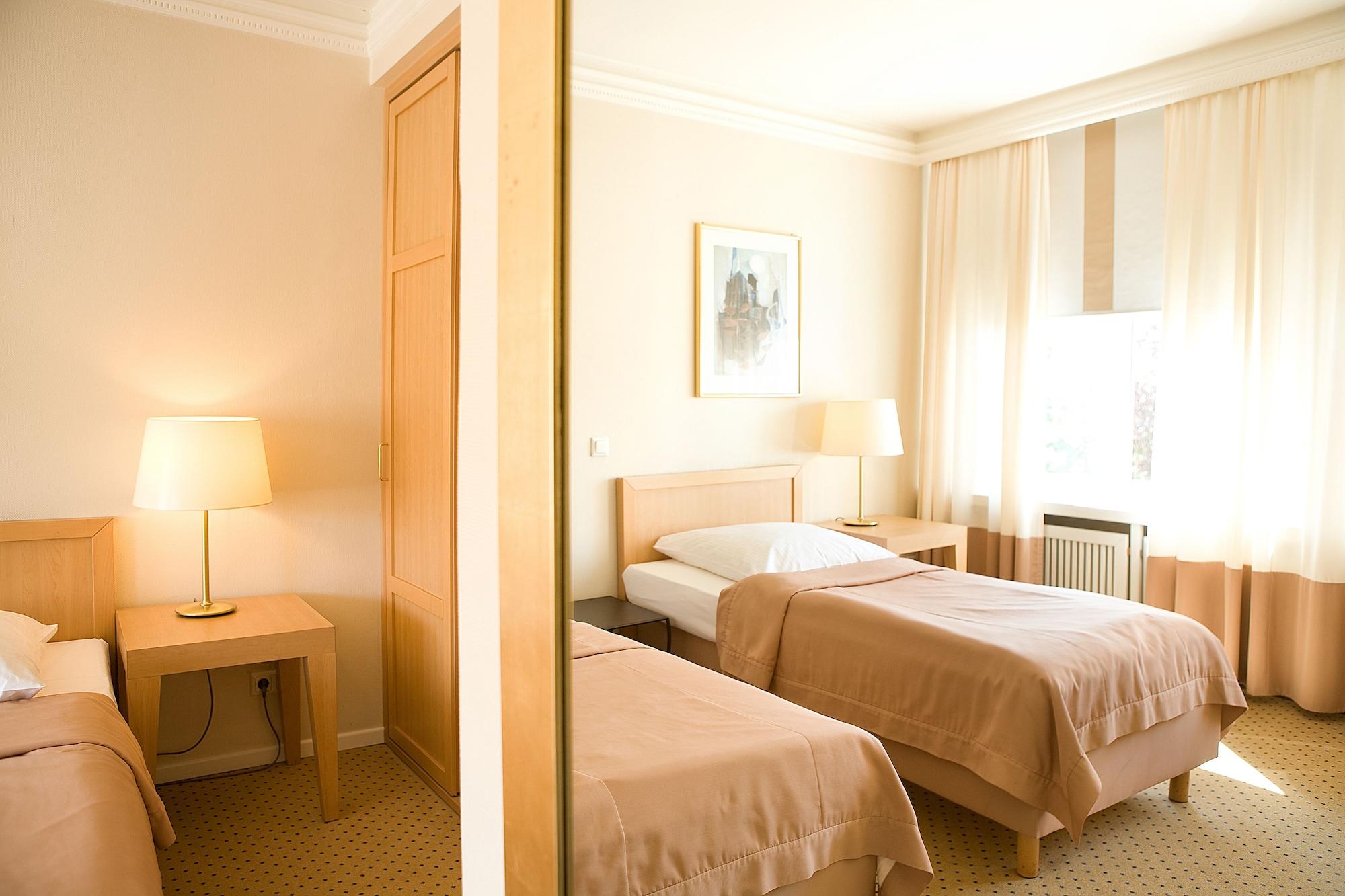 Relexa Hotel Bellevue An Der Alster Hamburg Bagian luar foto