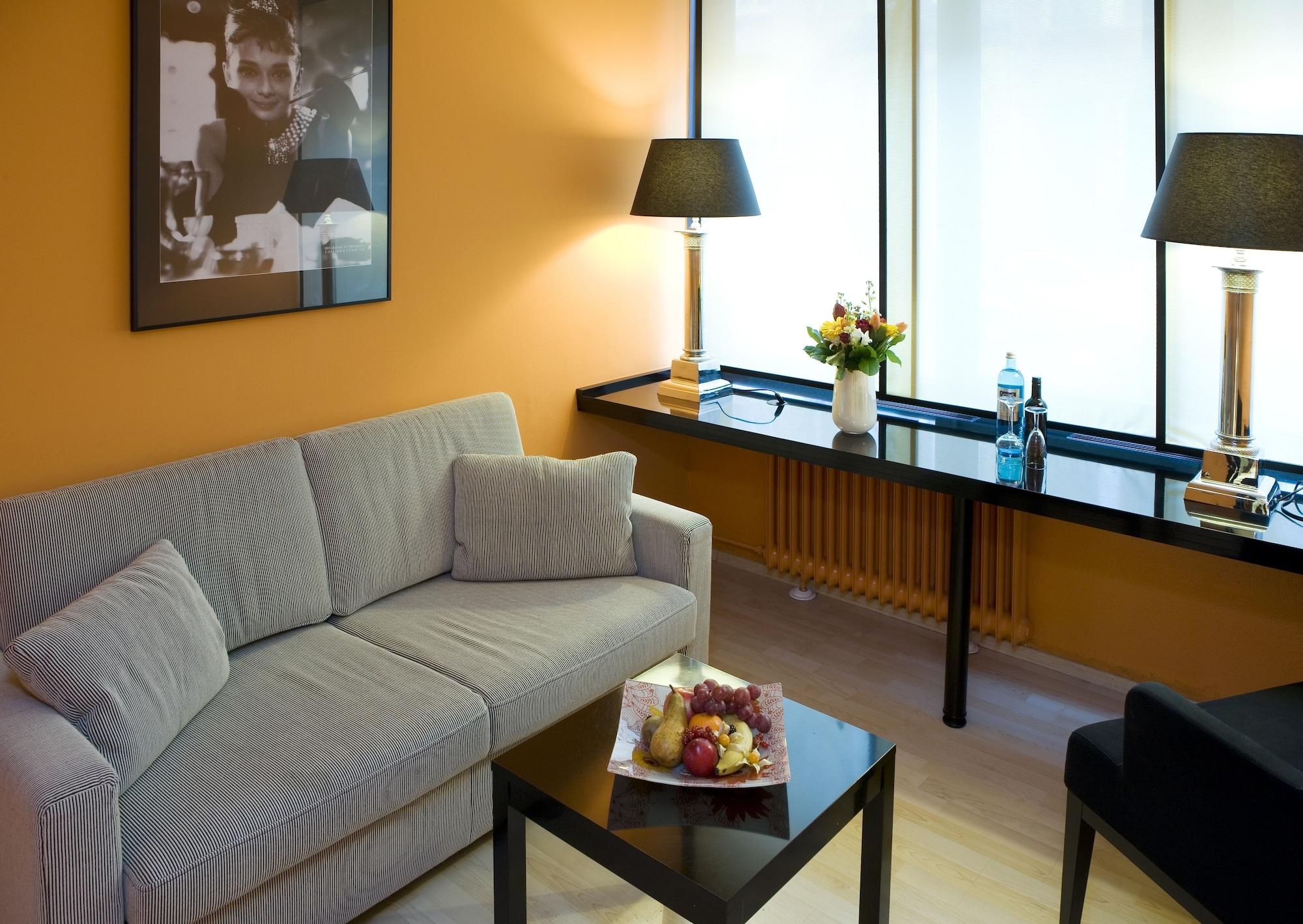 Relexa Hotel Bellevue An Der Alster Hamburg Bagian luar foto
