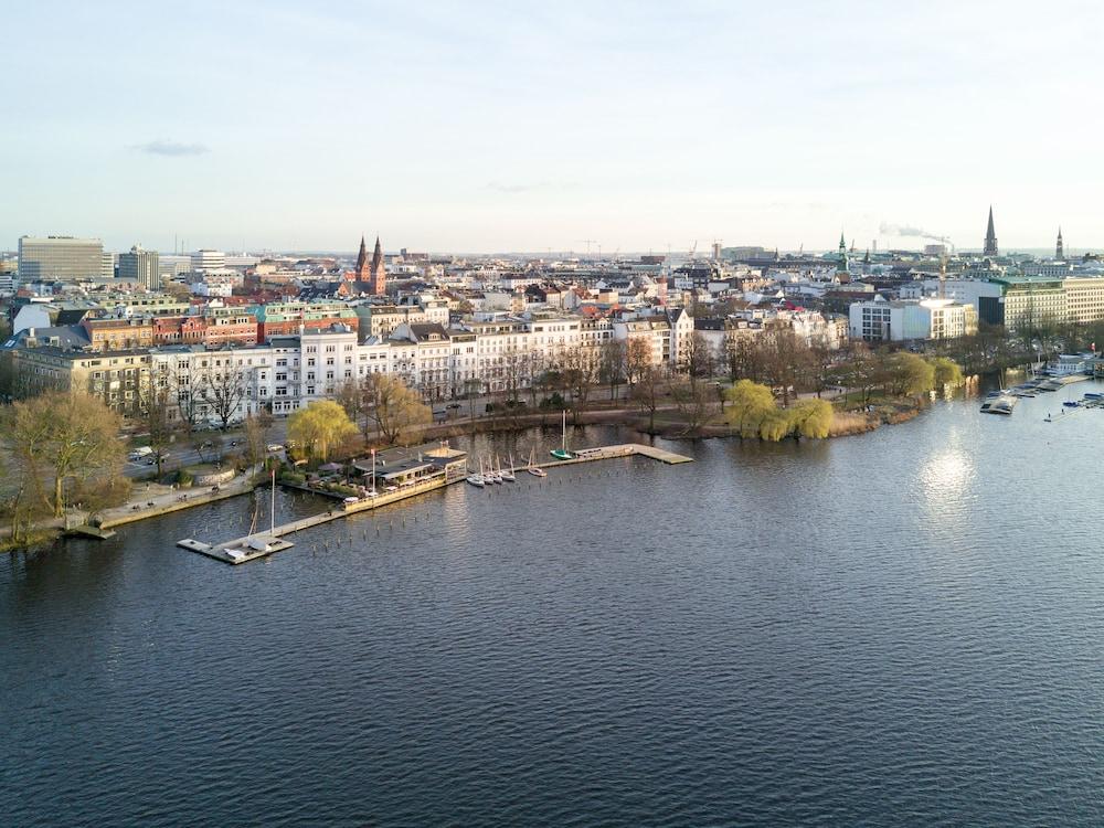 Relexa Hotel Bellevue An Der Alster Hamburg Bagian luar foto