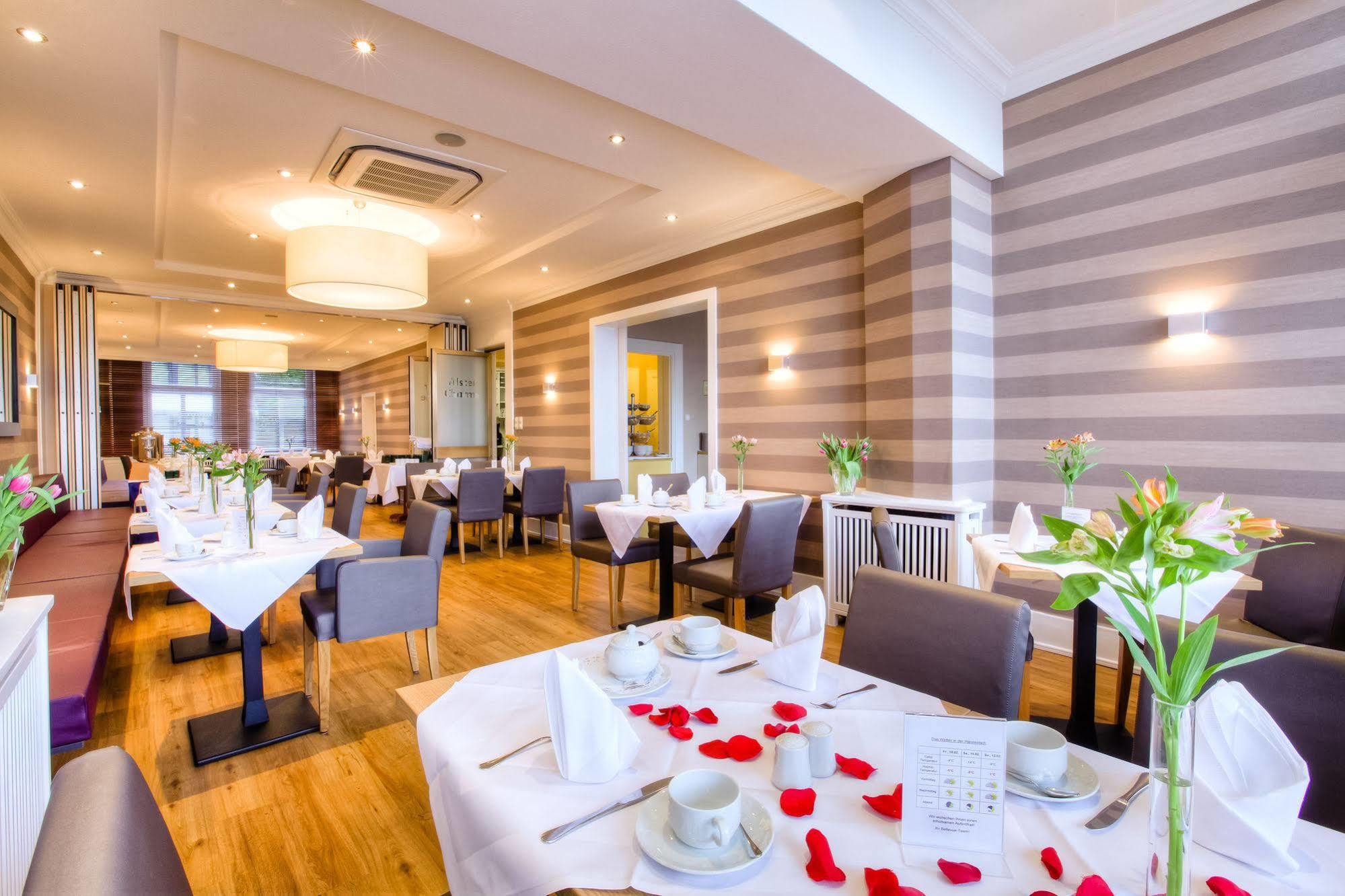 Relexa Hotel Bellevue An Der Alster Hamburg Bagian luar foto